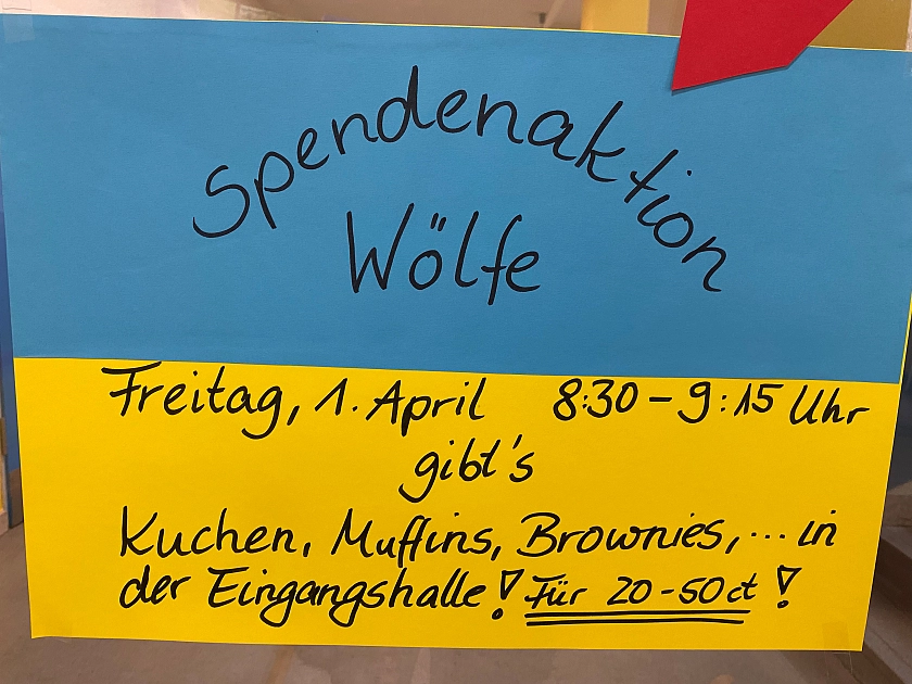Ank&uuml;ndigungsschild f&uuml;r den Kuchenverkauf